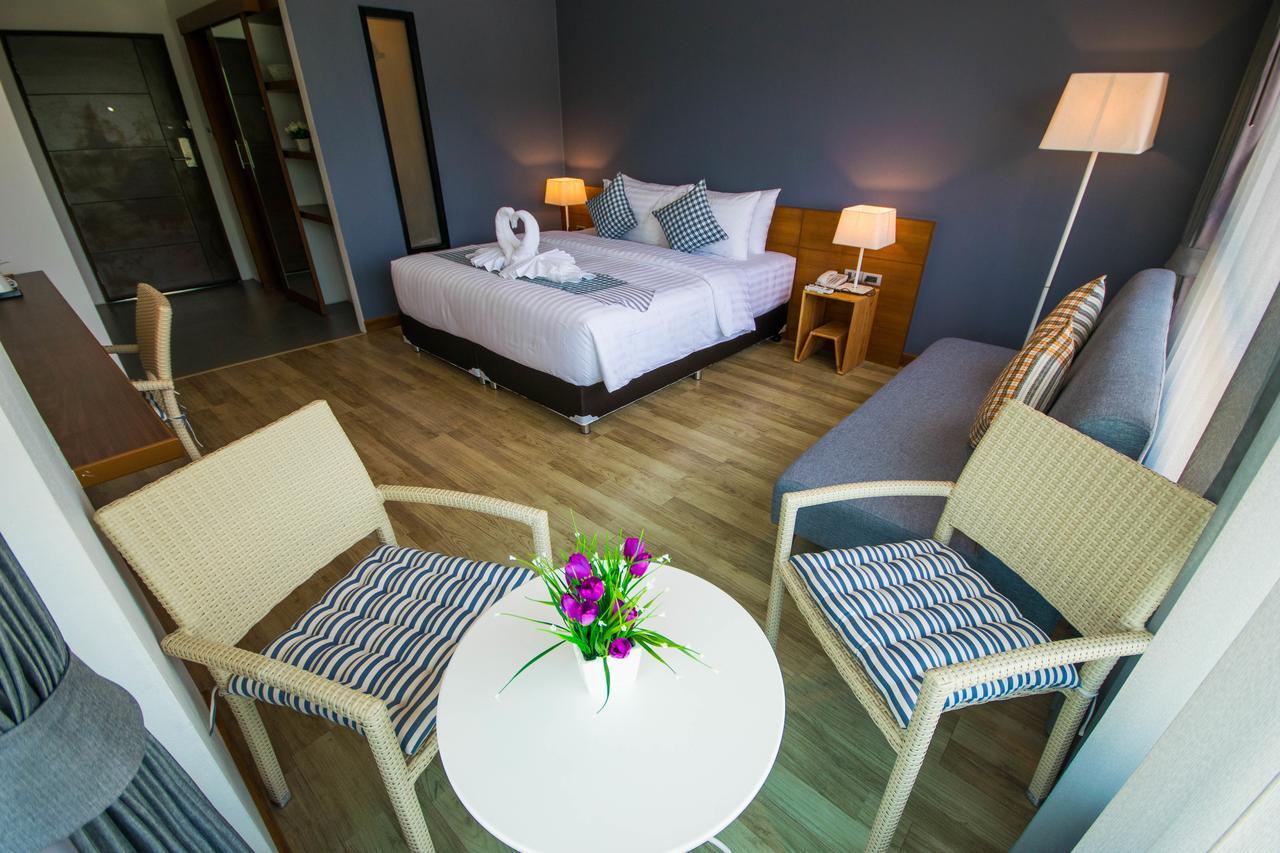 Comet Hotel Surat Thani Exterior foto