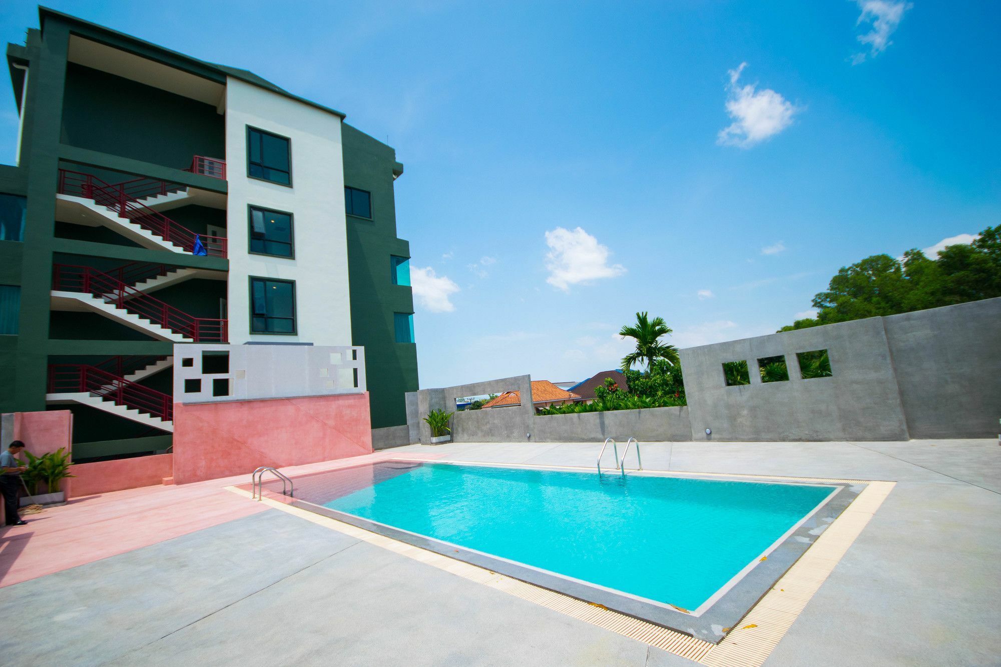 Comet Hotel Surat Thani Exterior foto